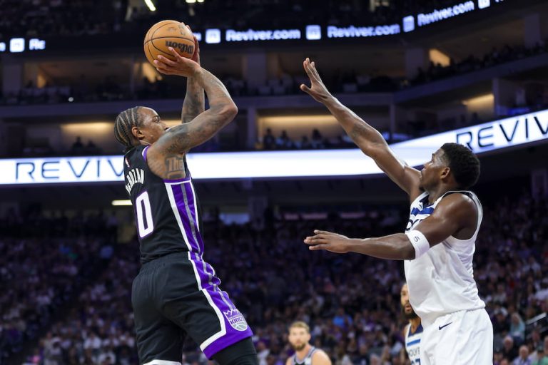 How Sacramento Used Demar Derozan In His Kings Debut