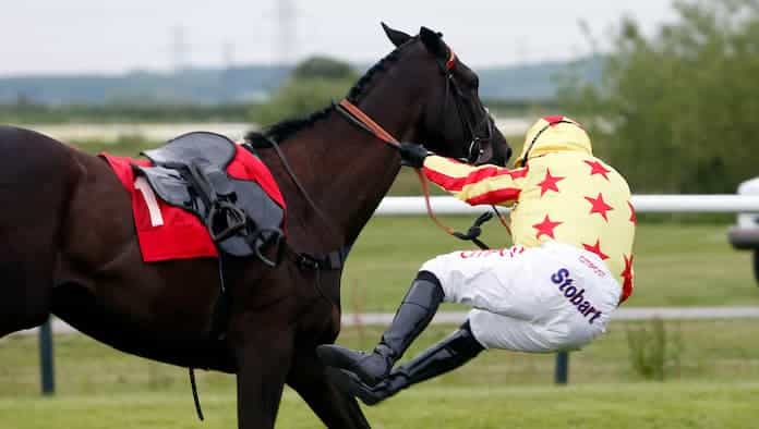 Andy Newton’s LAY OF THE DAY Horse Racing Tip