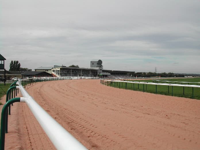 City Of Troy Southwell Racecourse Gallop To Draw In Big Crowds