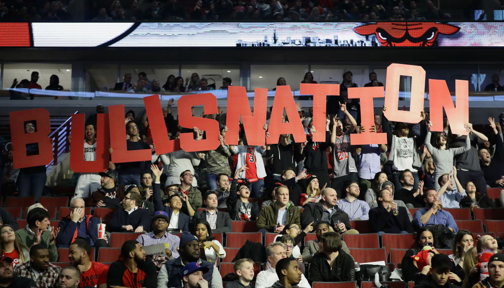 Chicago fans hold up a "Bulls Nation" sign.