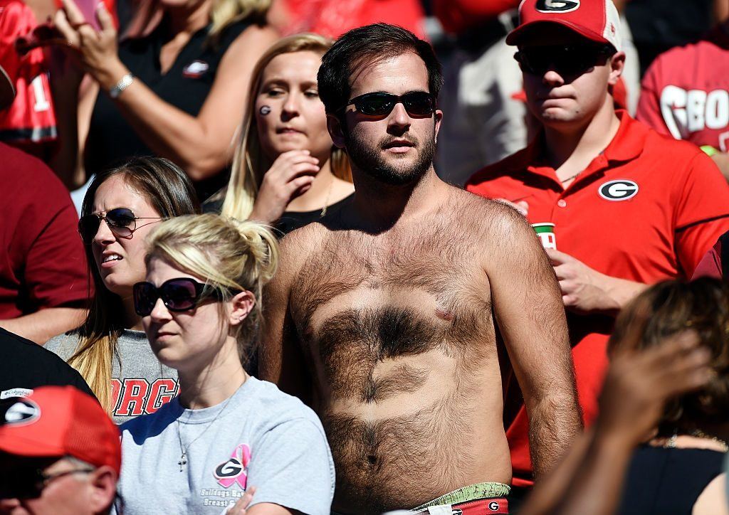 fan georgia bulldogs student bennett bases colleges todd gettyimages