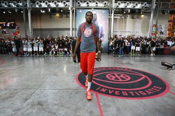 Kevin Durant arrives in Paris, France