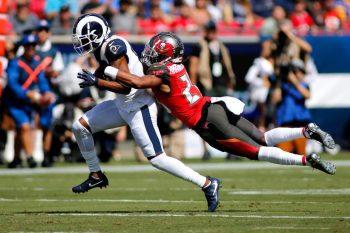 After being cut by the Tampa Bay Buccaneers, cornerback Vernon Hargreaves joined the Houston Texans.