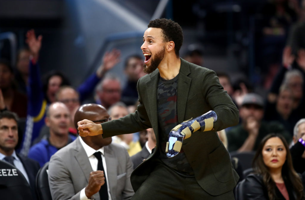 Steph Curry Appears To Suffer Injury In Ugly Warriors Loss