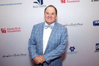 Pete Rose attends a gala in 2019