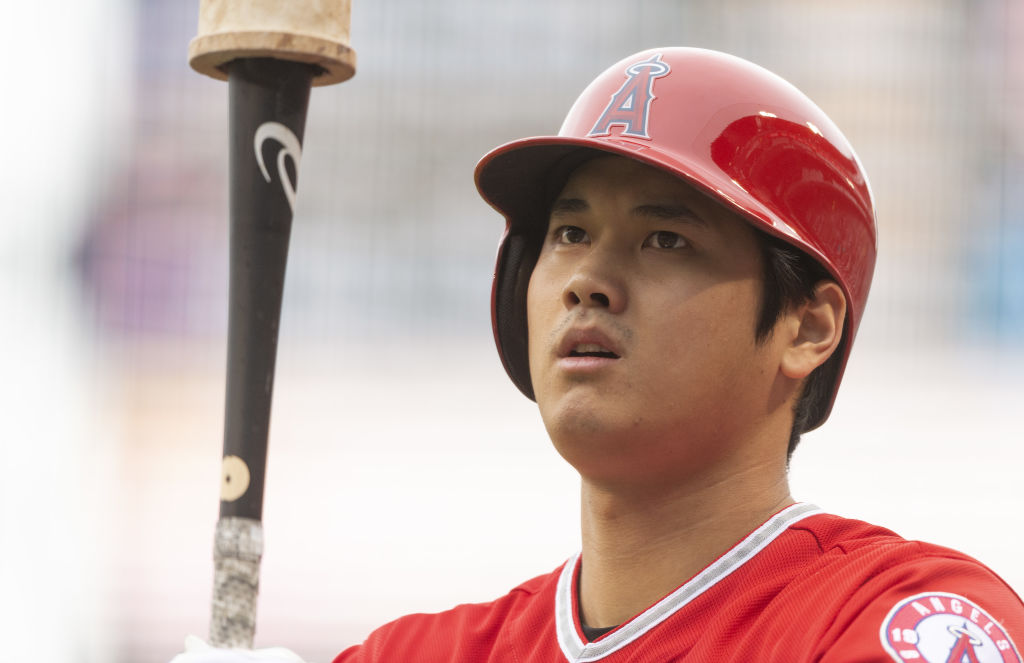 Shohei Ohtani visits former Fighters teammates at spring camp