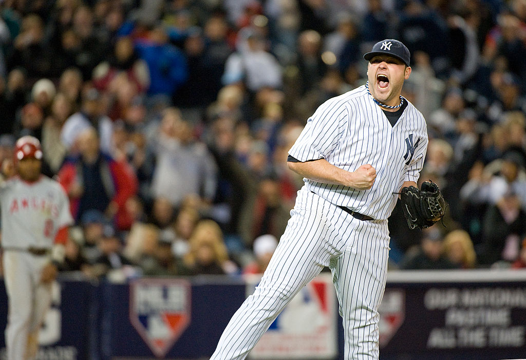 Joba Chamberlain injury: New York Yankee pitcher breaks ankle bone