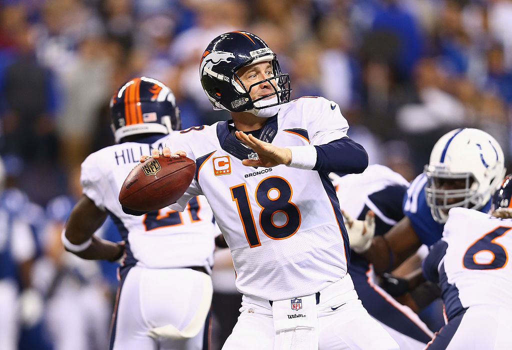 Peyton Manning hits home run on episode of 'Peyton's Places'