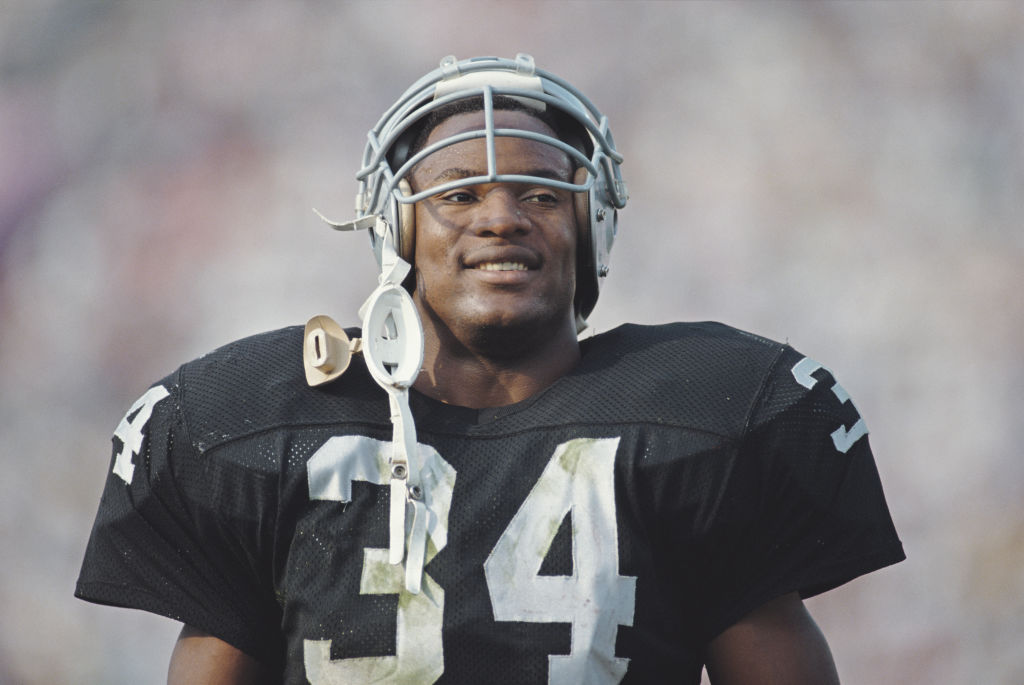 Bucs Throwback Thursday: What If Bo Jackson Played For The Bucs?