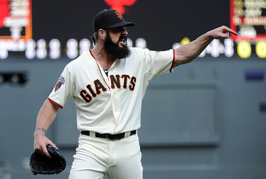 Ex-MLB closer Brian Wilson re-emerges, beardless and on a British