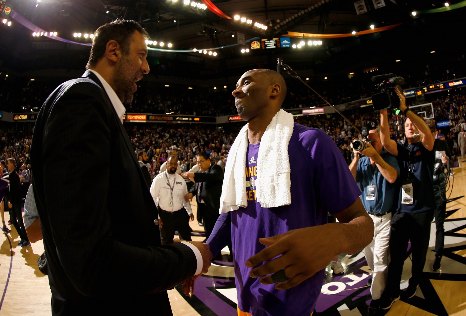 Former Hornets owner recalls drafting, trading Kobe Bryant