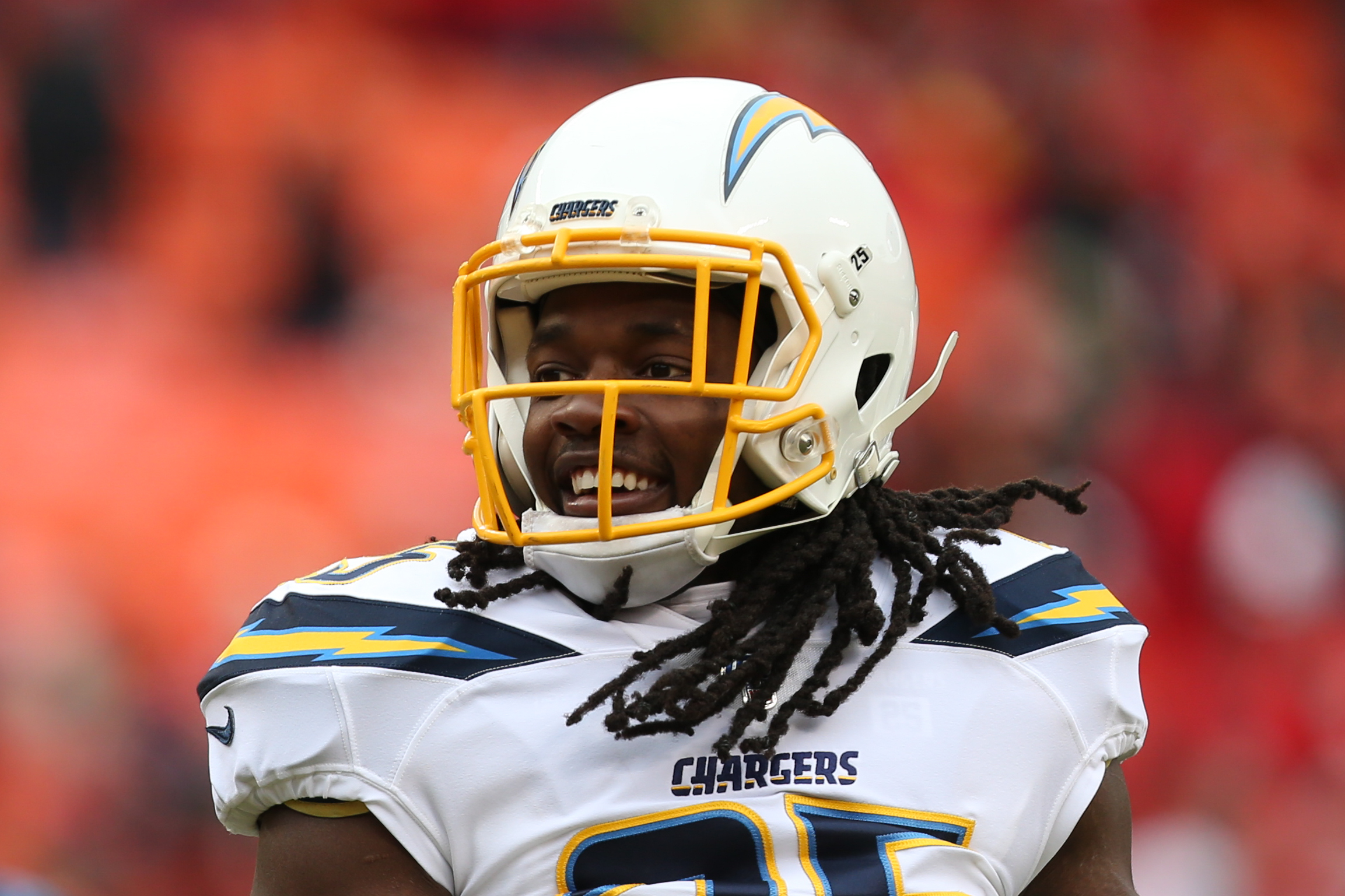 File:Melvin Gordon TD WFT vs Broncos OCT2021.jpg - Wikipedia