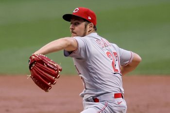 Cincinnati Reds v Milwaukee Brewers