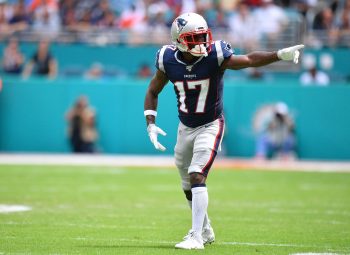 With Deshaun Watson signed to a $160 million deal, the Houston Texans need to sign Antonio Brown to give Watson a Super Bowl-caliber weapon.