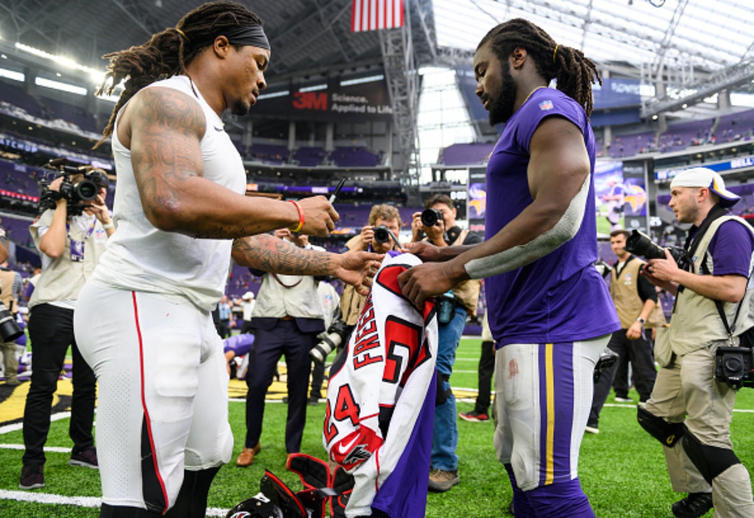 Vikings Star Running Back Dalvin Cook Has A Special Relationship With Devonta Freeman Dating Back Since High School vikings star running back dalvin cook