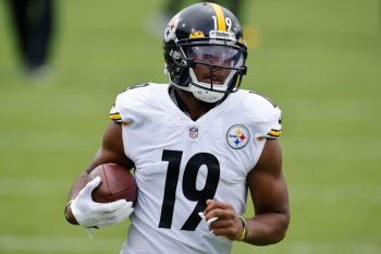 JuJu Smith-Schuster stepped on a wayward flag and tweaked his foot Sunday in one of the most unlucky injuries of the NFL season.