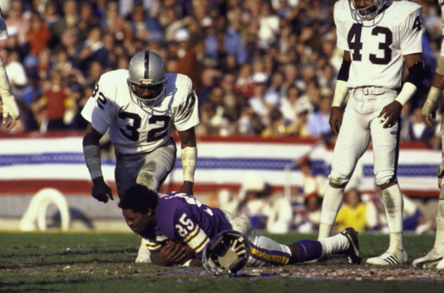The Tragic Death of Oakland Raiders Great and Hard-Hitting Safety