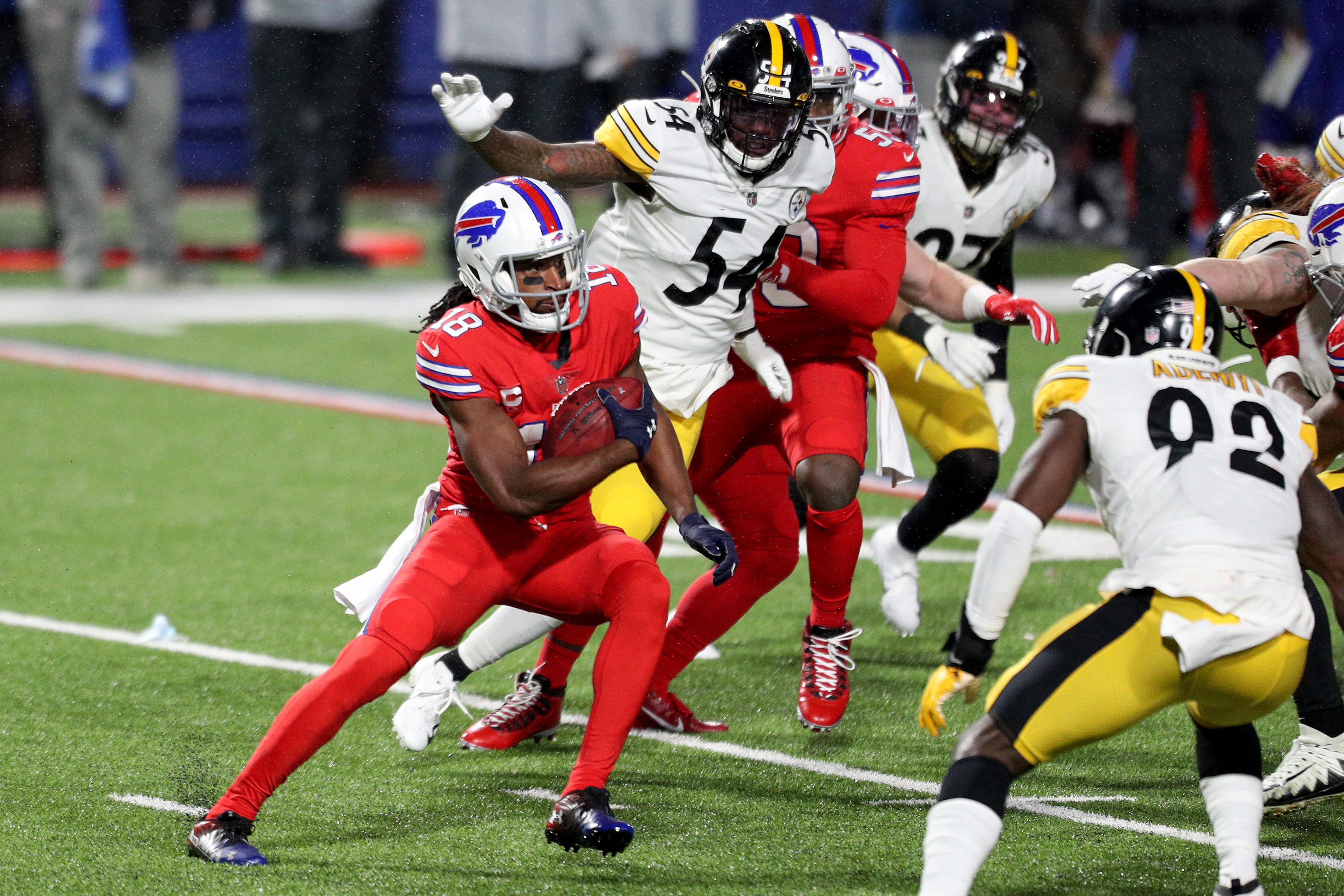 Andre Roberts of the Buffalo Bills runs with the ball