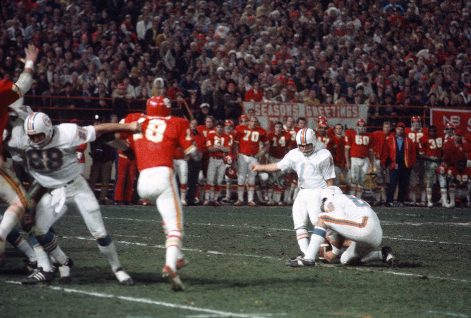 This Day in Dolphins History: December 25th, 1971: Dolphins vs Chiefs THE  LONGEST GAME EVER PLAYED - Miami Dolphins