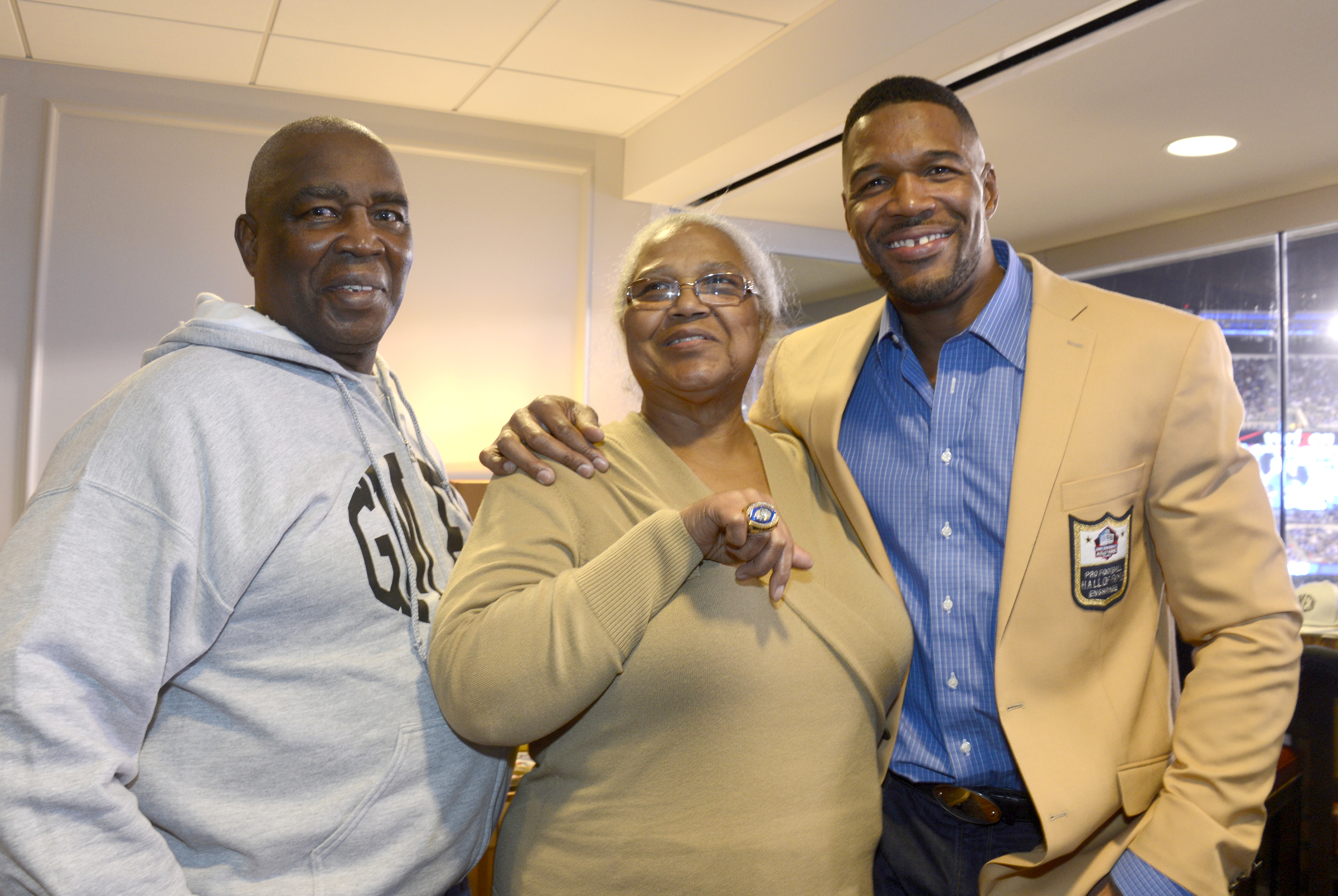 Michael Strahan's Dad Supported 9 Kids on a Janitor's Salary