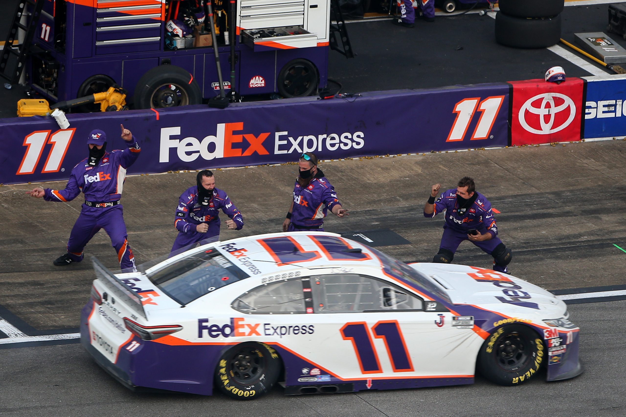 Denny Hamlin seeks his third straight Daytona 500.