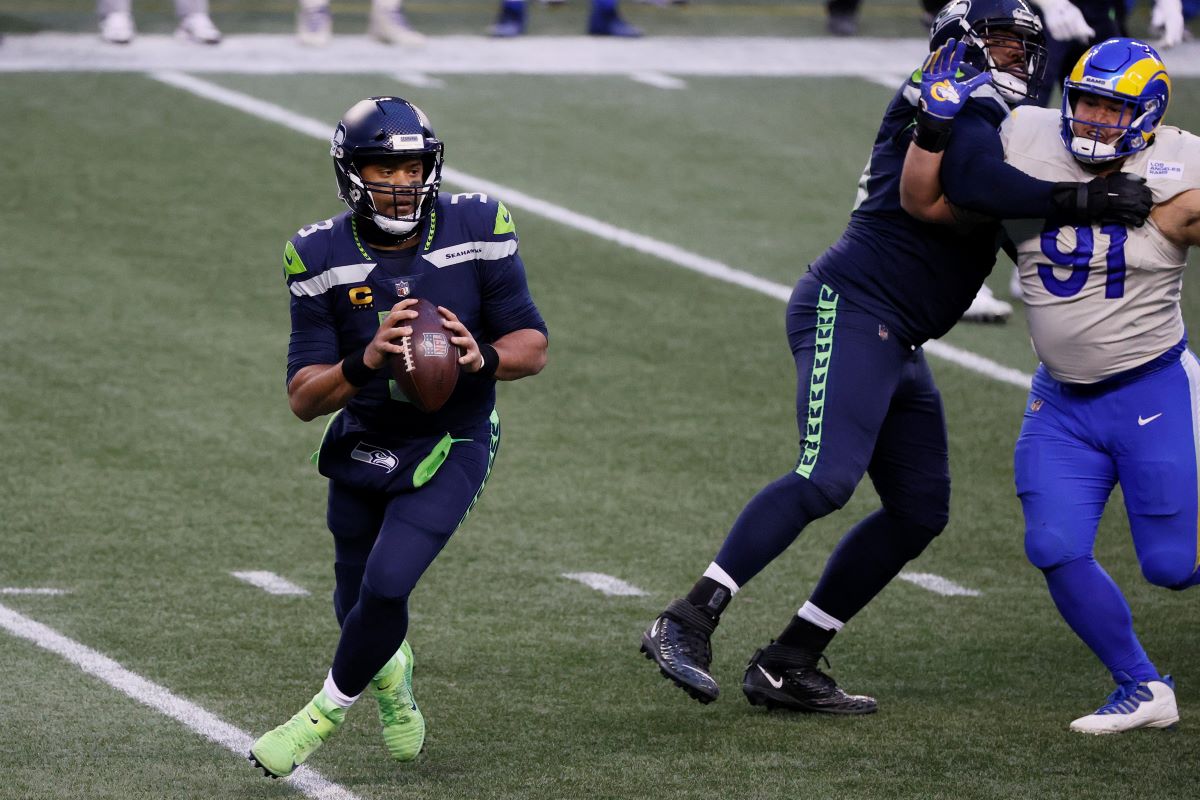 Seattle Seahawks Make Puzzling Move That Signals Russell