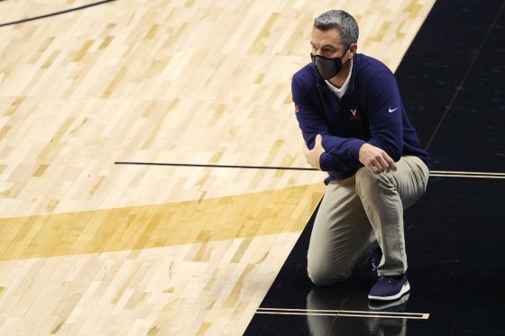 Virginia Cavaliers head coach Tony Bennett