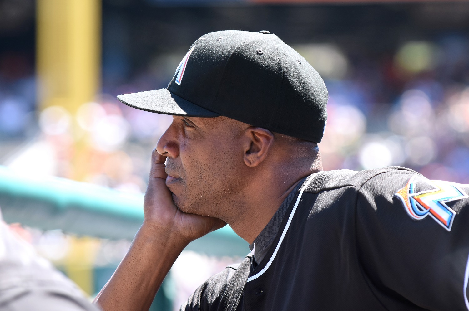 The Miami Marlins Paid Barry Bonds $ Million, and It Was 'a Complete  Disaster'