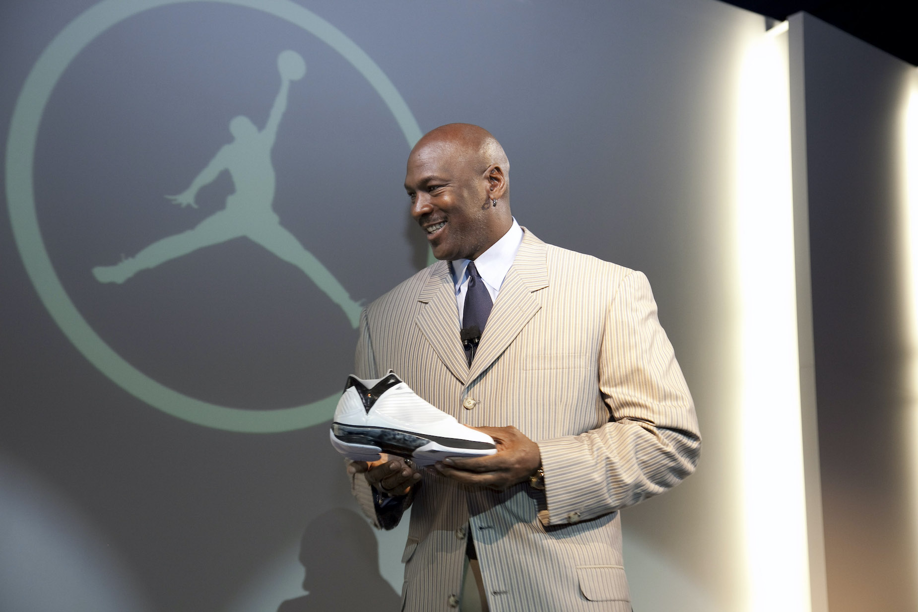 Michael Jordan Was Uncomfortably Forced To Put His Nike Fate In A Young 