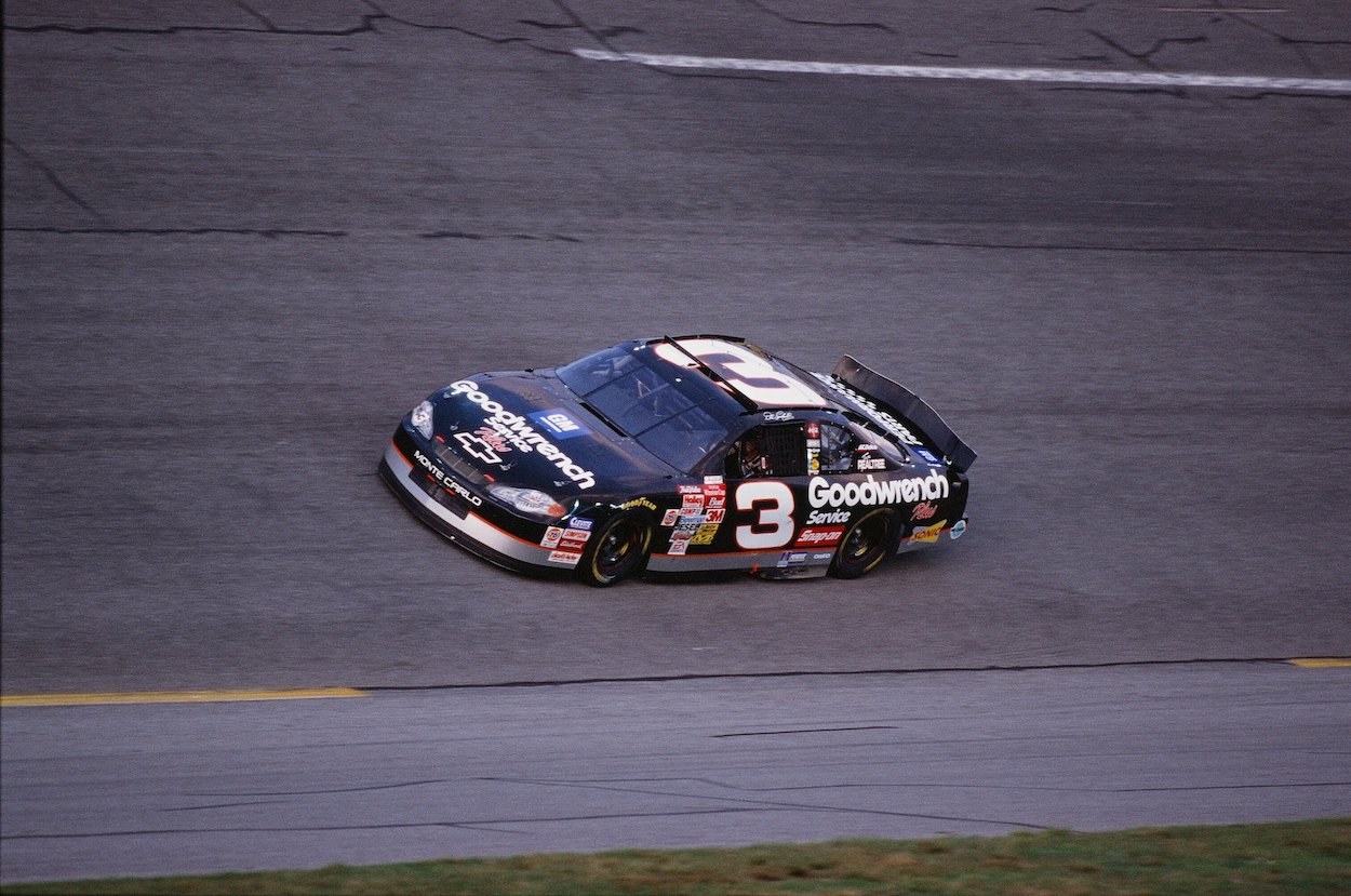 Why Dale Earnhardt Flipped Off A Rookie Driver Traveling Mph During The Final Race Of His Life