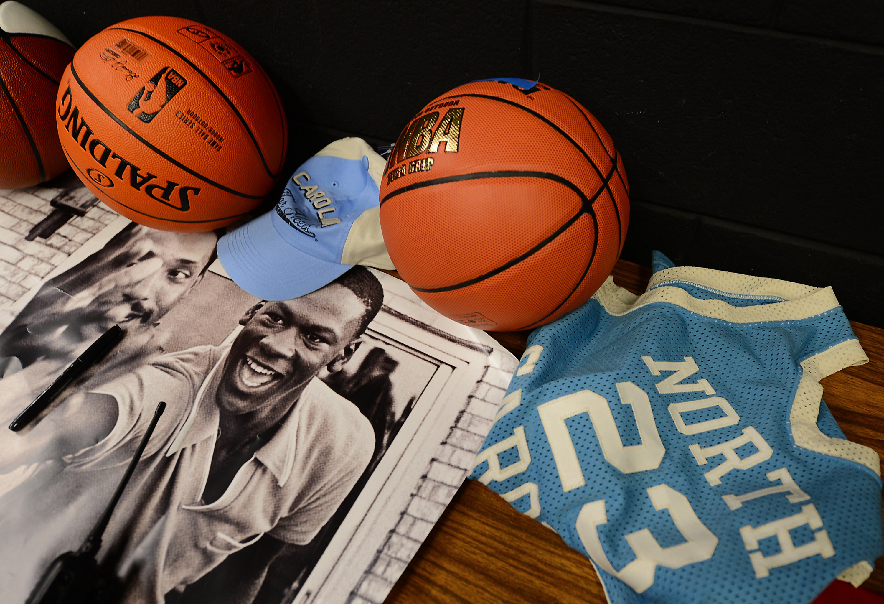 Michael Jordan game-worn North Carolina Tar Heels basketball jersey sells  for $1.38 million - ESPN