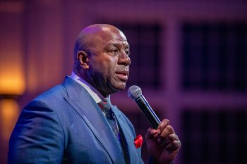 Lakers legend Magic Johnson speaks on stage