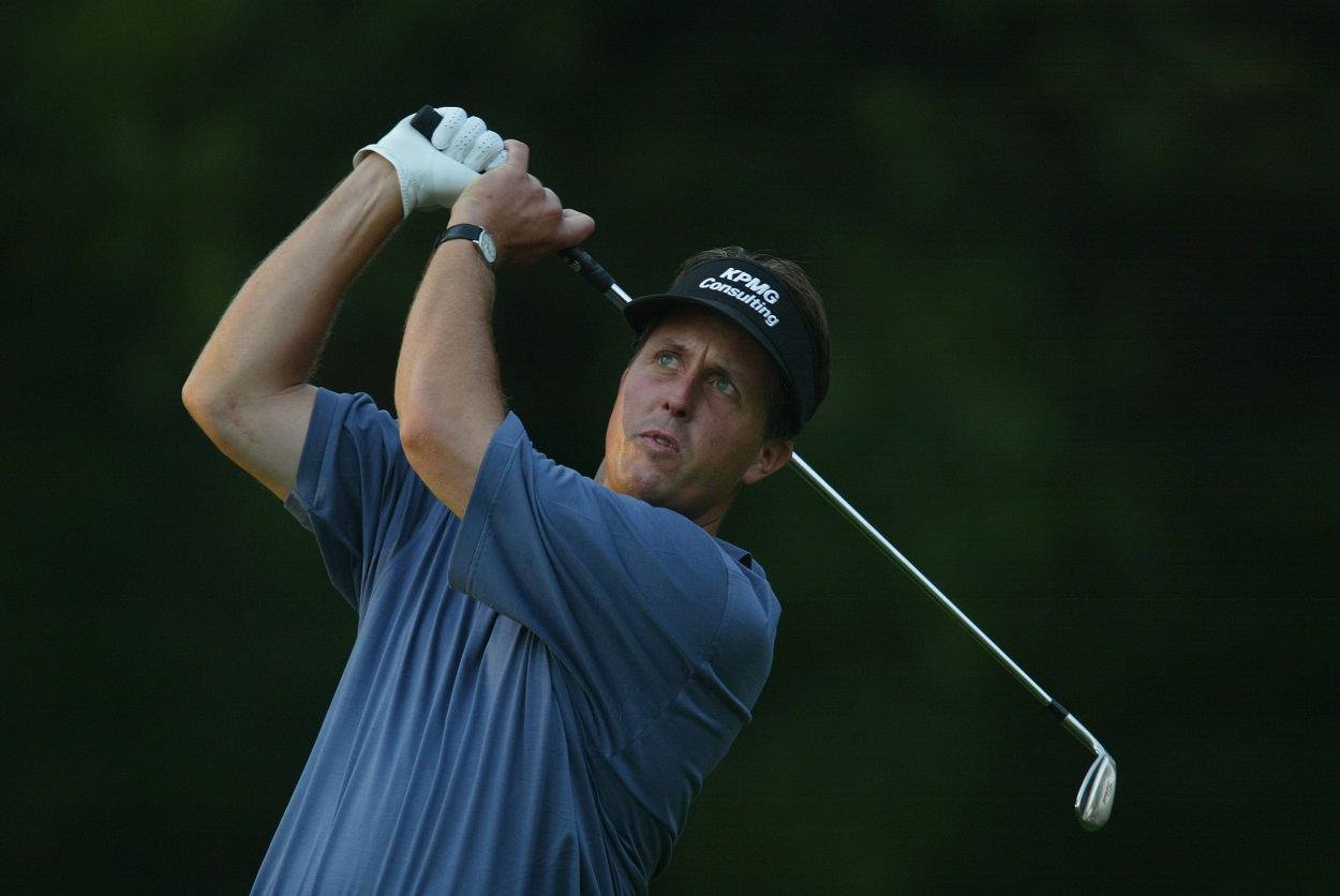 Mickelson off PGA Tour; wife diagnosed with breast cancer