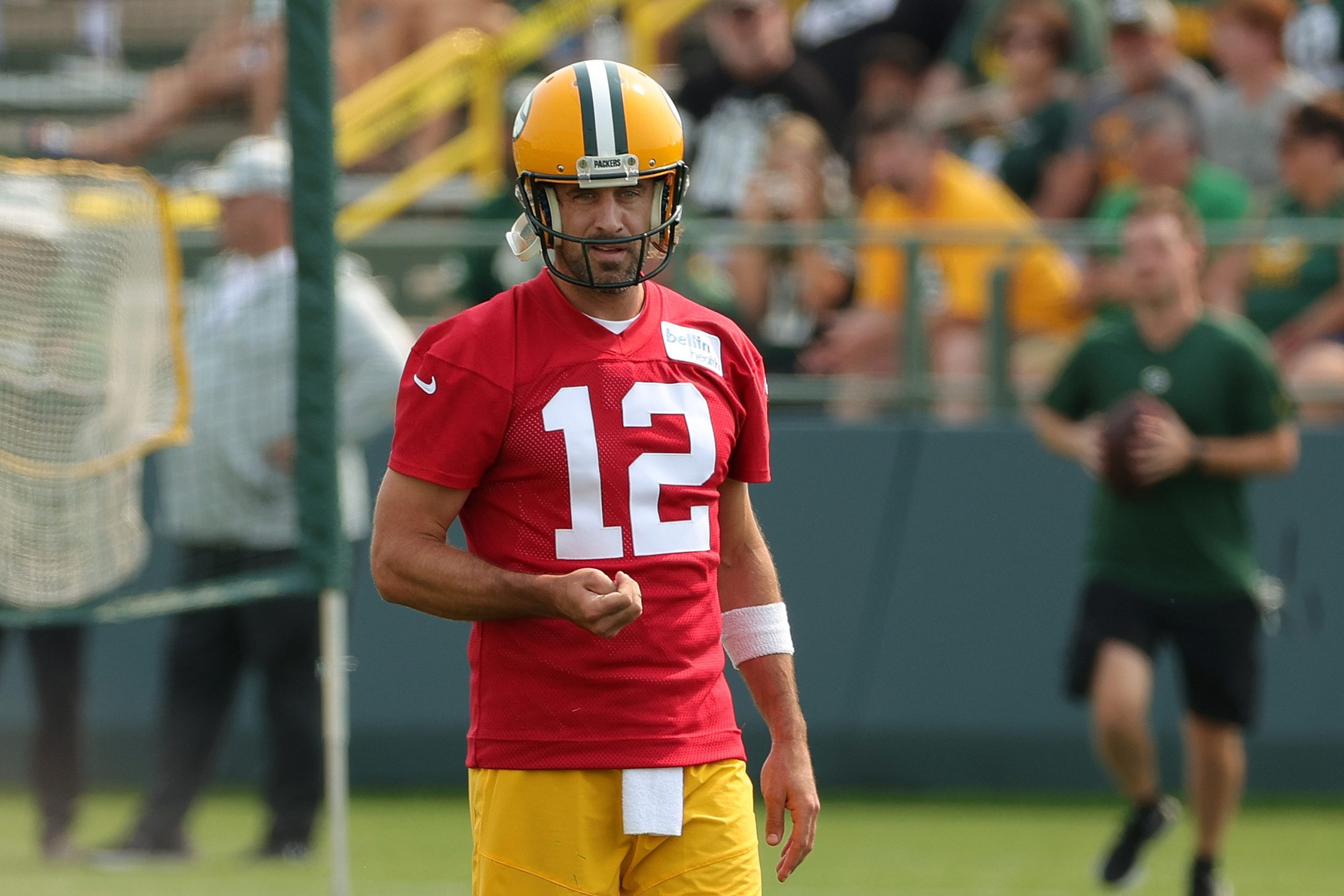 NFL world blasts Aaron Rodgers after horrible report