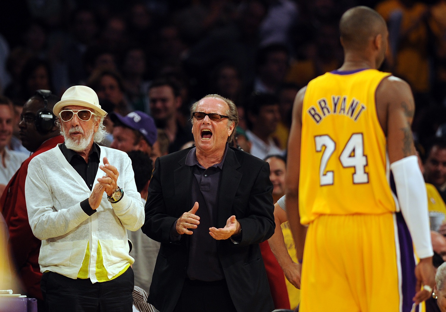 NBA Buzz on X: Kobe Bryant and Jack Nicholson meet for the first