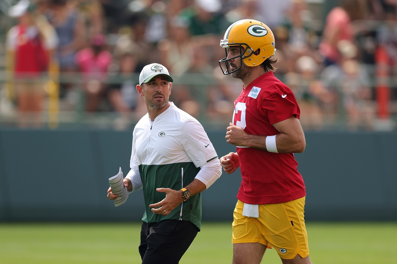 NFL: Denver Broncos fan creates customized Aaron Rodgers jersey