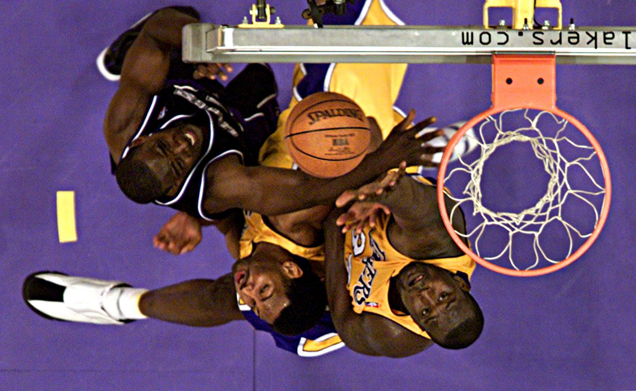 Sacramento Kings - #ThrowbackThursday Kicks Edition: Chris Webber rocks  DaDa Supreme CDubbz during the first round of the 2002 playoffs. #tbt  #kicks