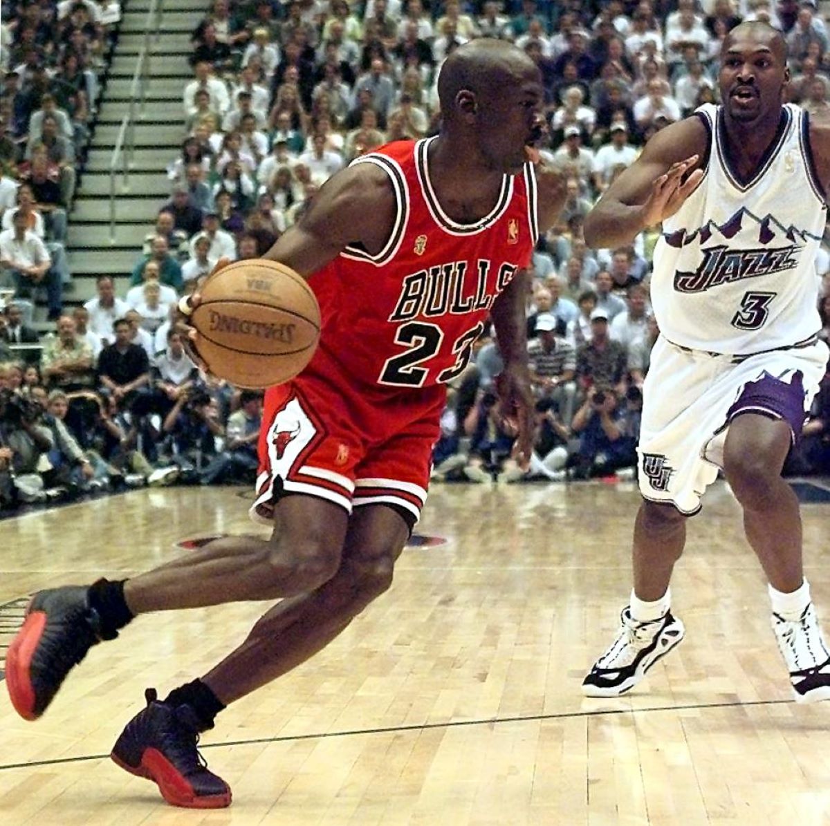 Michael Jordan Played the Legendary 'Flu Game' Because He Felt He Had an  Obligation to His Bulls Teammates and the City of Chicago: 'I Didn't Wanna  Give Up, No Matter How Sick