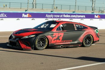 Bubba Wallace waits on pit road