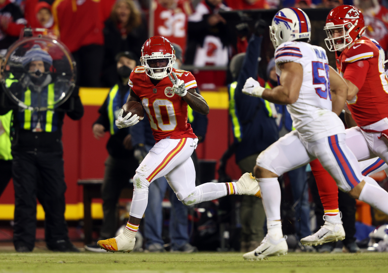 Kansas City Chiefs' Tyreek Hill fined $12,875 for pom pom