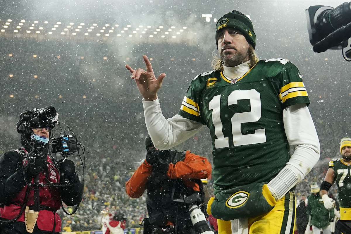 Aaron Rodgers Says He Isn't Going To The 49ers: Here's a Trade Idea if He  Changes His Mind