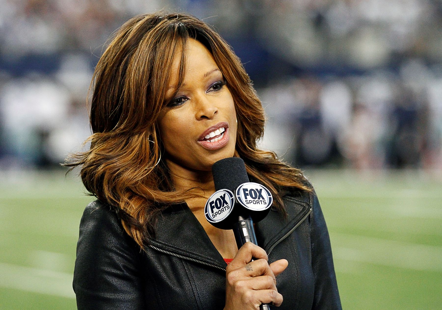 Fox NFL sideline reporter Pam Oliver is seen on the sidelines during the  first half of an NFL football game between the Detroit Lions and the New  York Giants, Sunday, Oct. 27