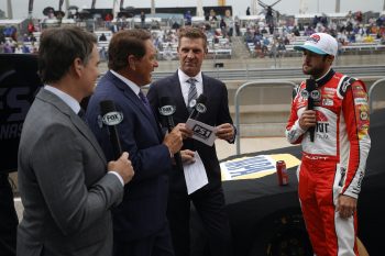 Clint Bowyer, Jeff Gordon, and Chris Myers talk before race