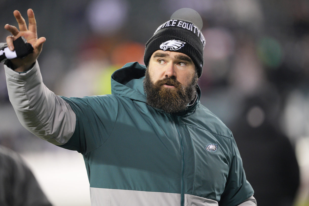 From pouring beer to throwing blocks, the Eagles' Jason Kelce is a man of  Philly's people – The Morning Call