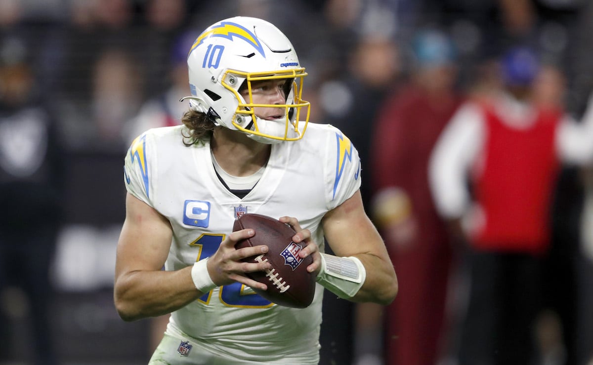 2022 Los Angeles Chargers Schedule: Full Listing of Dates, Times