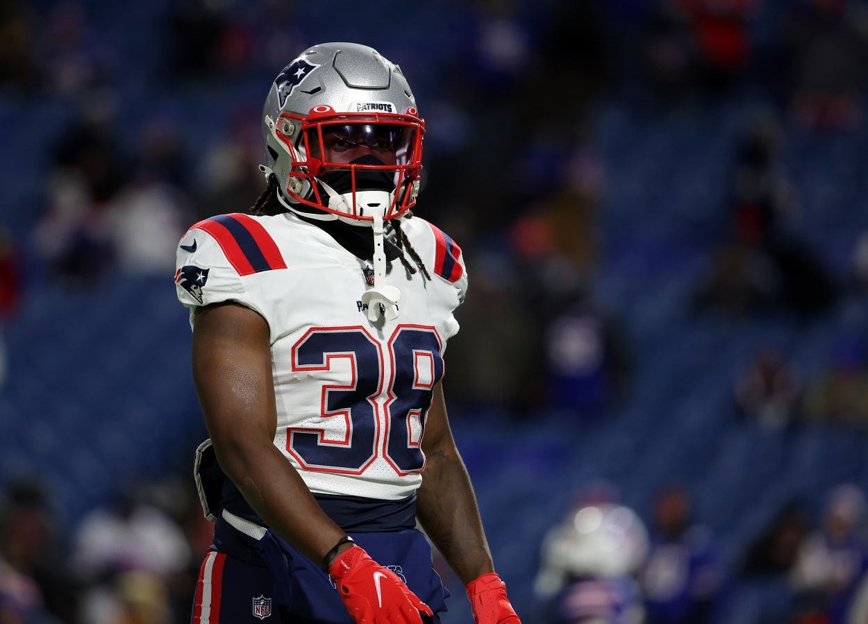 Why are Patriots rotating Cole Strange and Isaiah Wynn? Bill