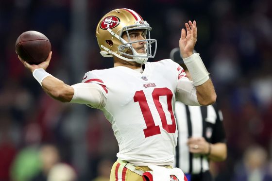 Jimmy Garoppolo during a November 2022 NFL matchup between the 49ers and Cardinals