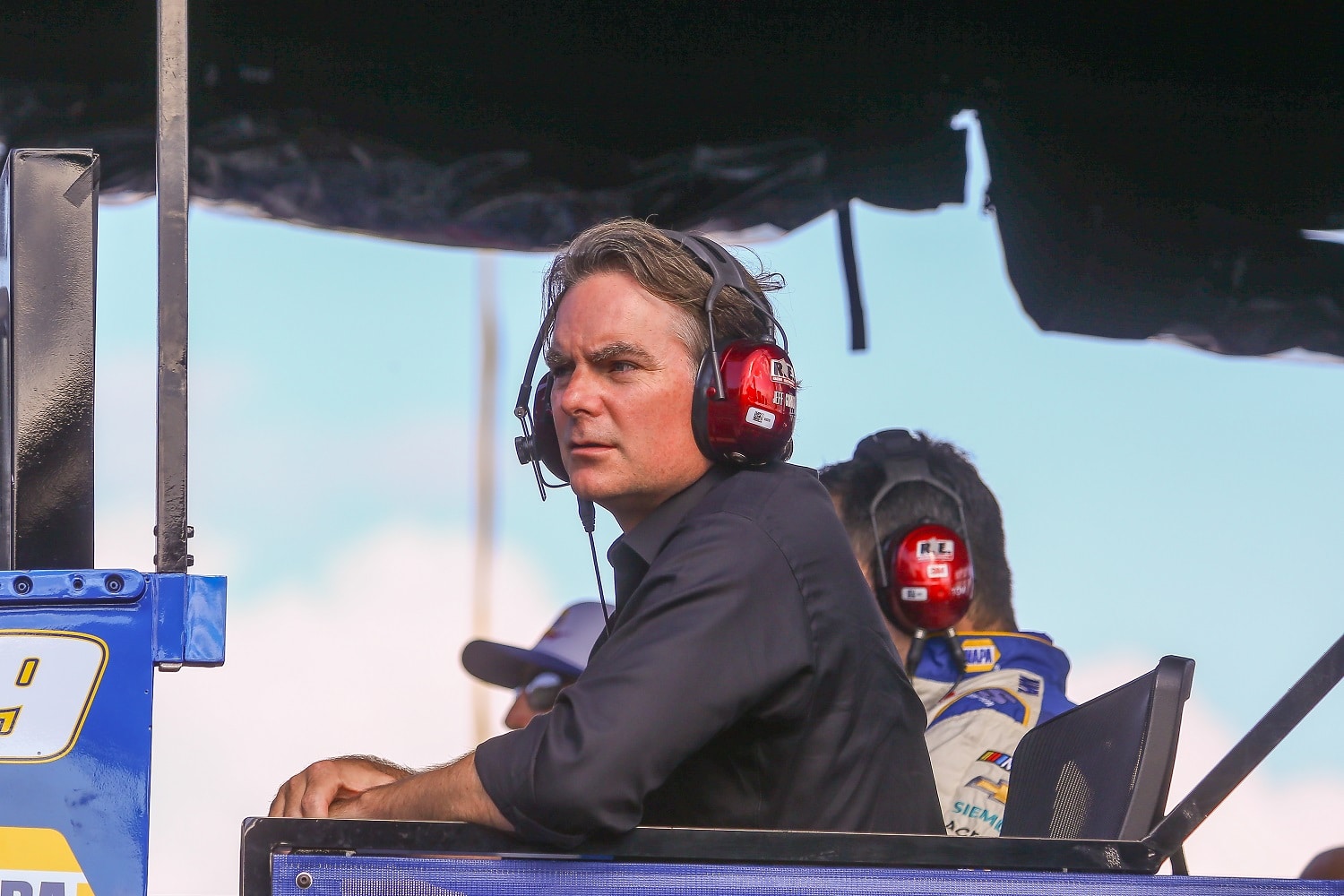 Jeff Gordon watches the final laps of the Quaker State 400 on July 10, 2022, at Atlanta Motor Speedway. | Chris McDill/Icon Sportswire via Getty Images