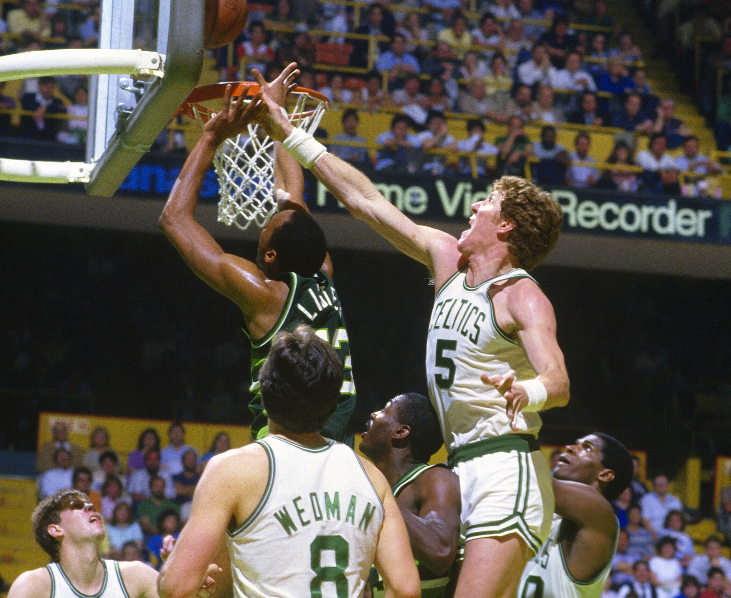 Bill Walton Once Admitted He was Scared of the Boston Celtics Fans ...