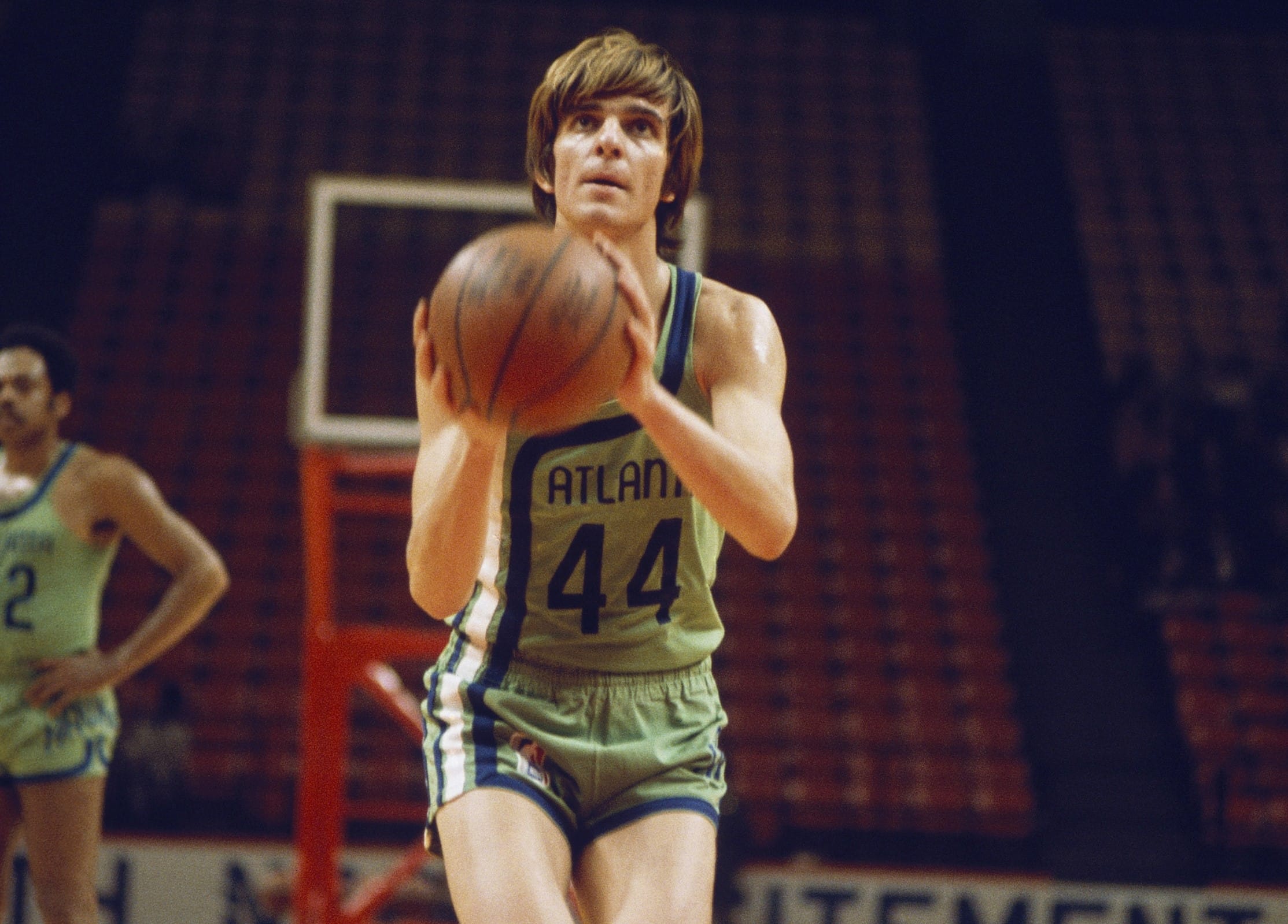 Confidence Quickly Turned to Frustration for Pete Maravich as an NBA Rookie